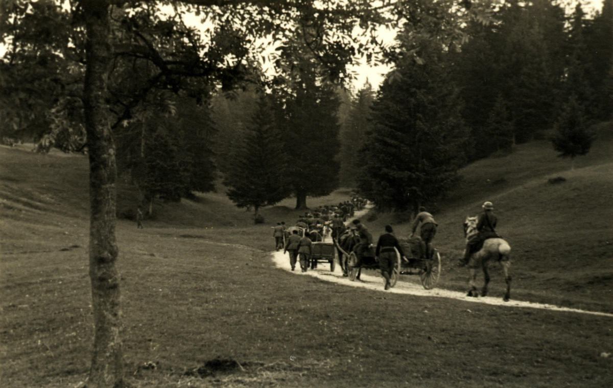Spahis à Tramelan (BE) – Juin 1940. Collection J.D.Nicolet
