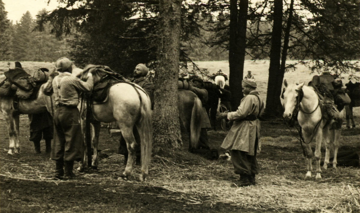 Spahis à Tramelan (BE) – Juin 1940. Collection J.D.Nicolet